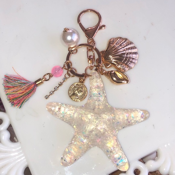New! Ocean Theme Key Chain Seashell Charms - Picture 2 of 5